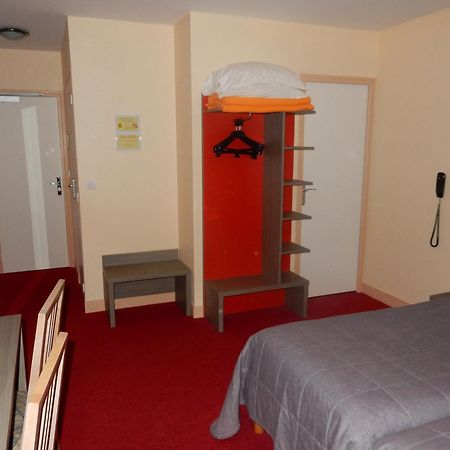 קור-שברני Logis Hotel Saint-Hubert חדר תמונה