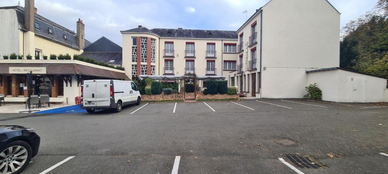 קור-שברני Logis Hotel Saint-Hubert מראה חיצוני תמונה