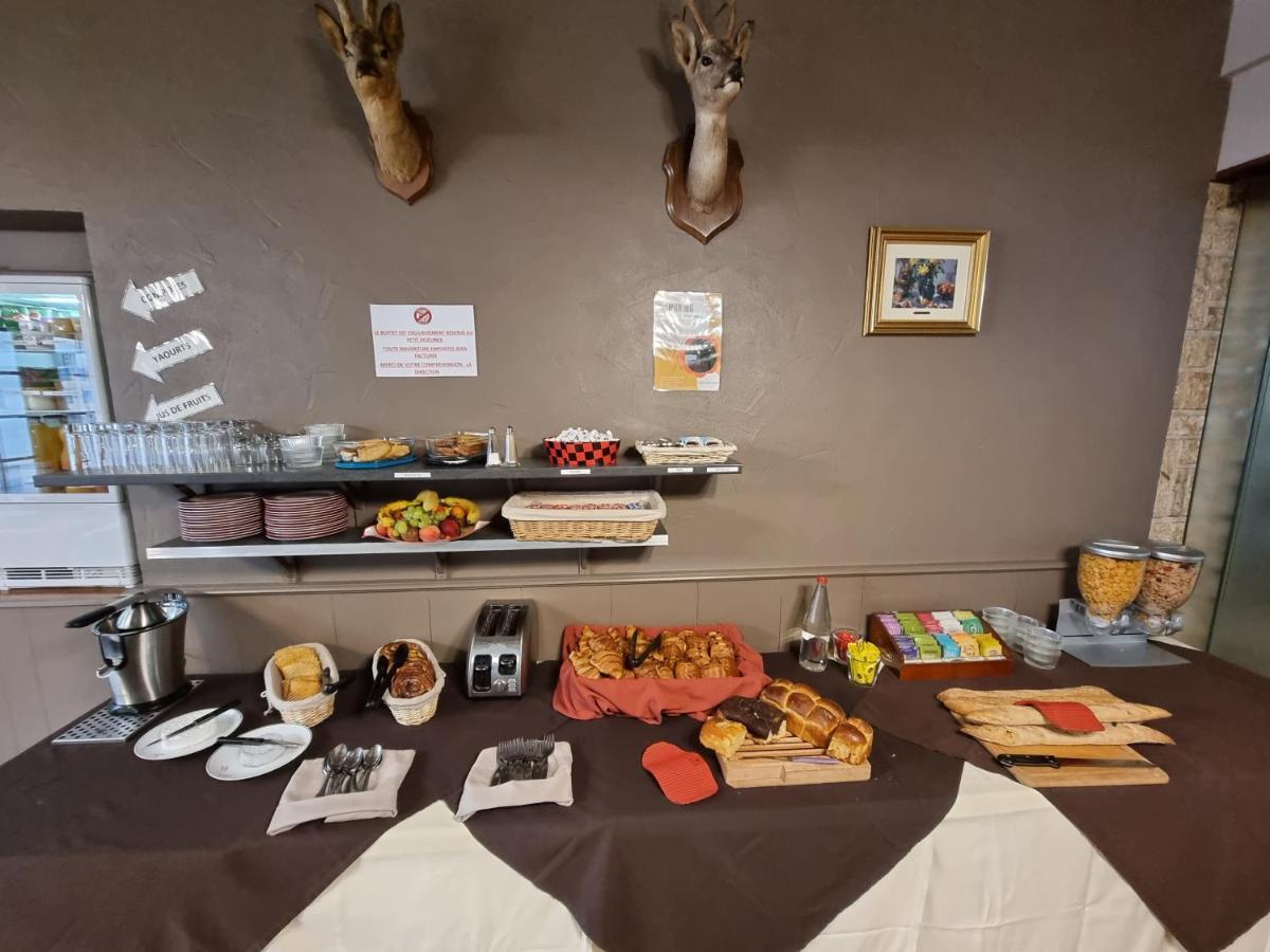 קור-שברני Logis Hotel Saint-Hubert מראה חיצוני תמונה
