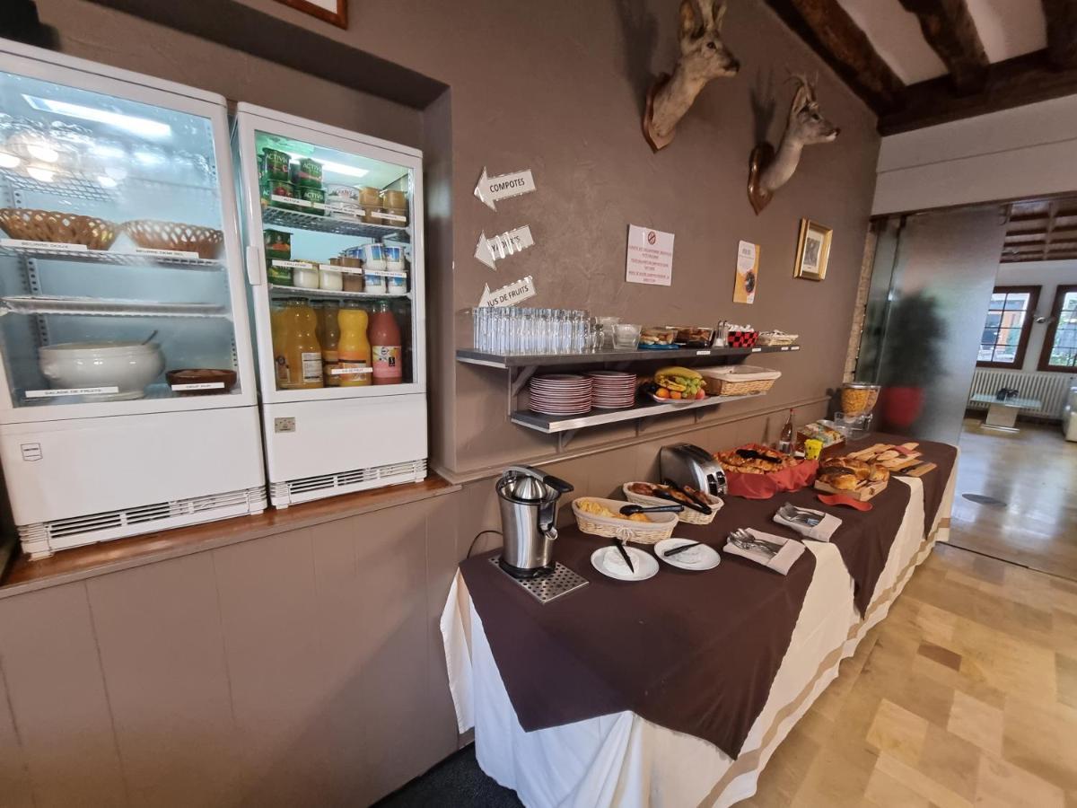קור-שברני Logis Hotel Saint-Hubert מראה חיצוני תמונה