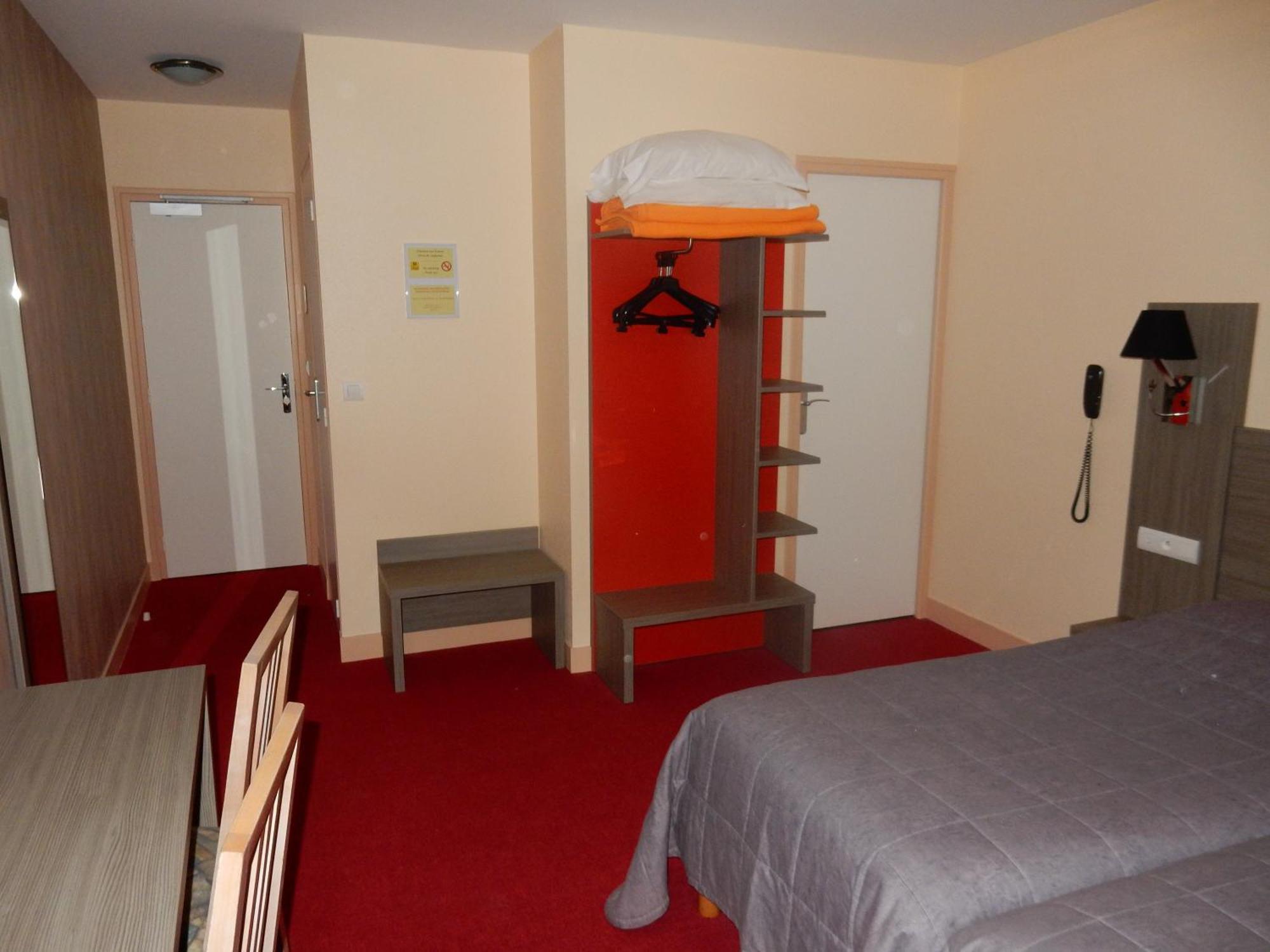 קור-שברני Logis Hotel Saint-Hubert חדר תמונה